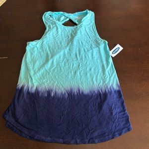 Girls blue tie die tank top.